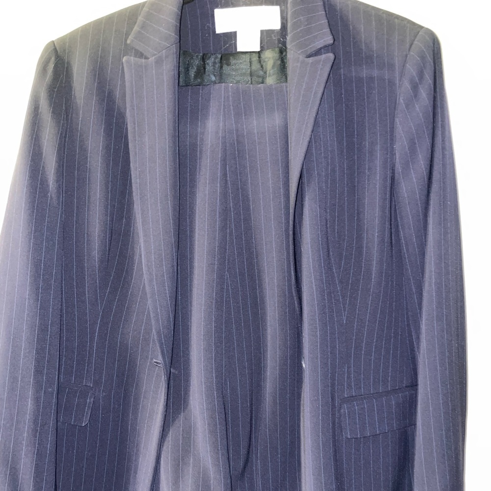 Women’s Pant Suit